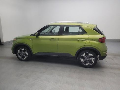 Used 2021 Hyundai Venue SEL image 3