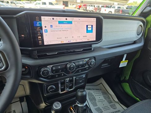 New 2025 Jeep Gladiator Sport image 14