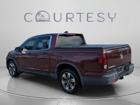 Used 2017 Honda Ridgeline RTL-T image 5