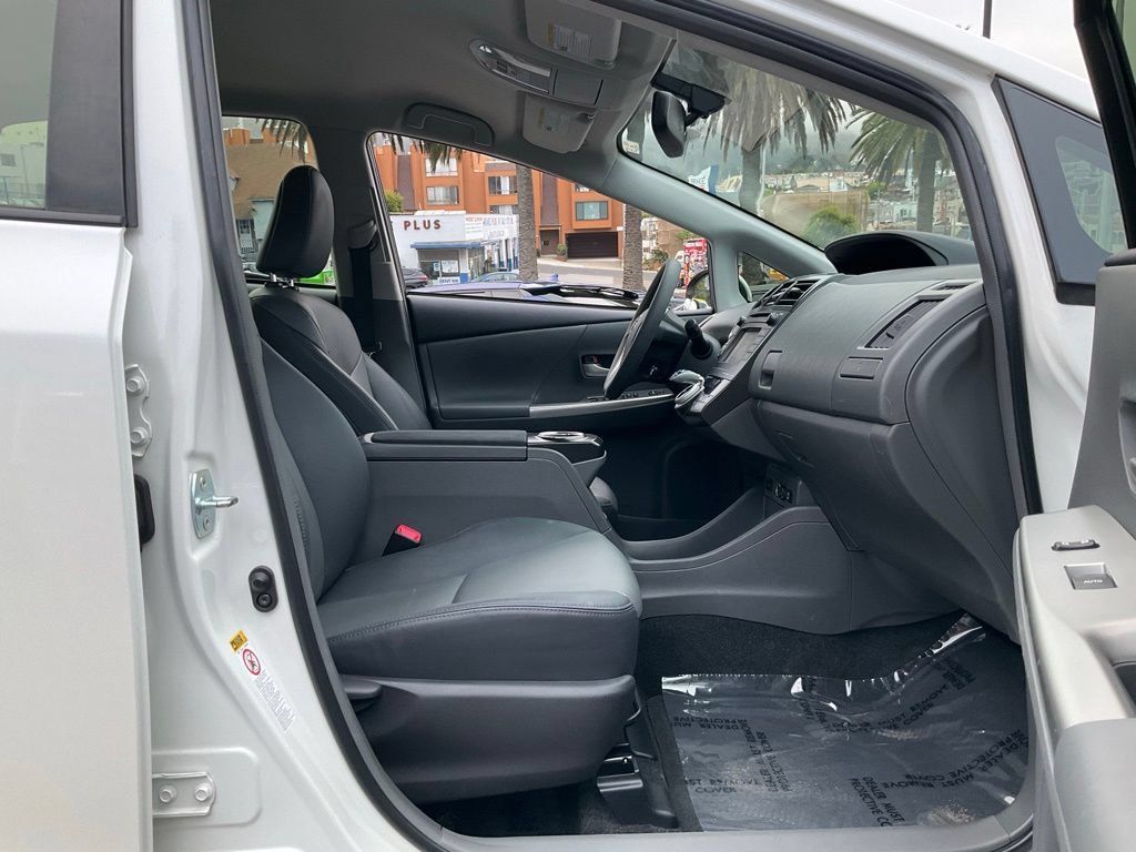 Used 2012 Toyota Prius V Five FWD image 58