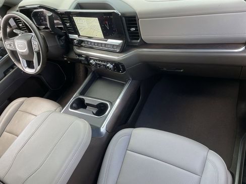 Used 2025 GMC Sierra 2500 SLT w/ SLT Convenience Package image 28