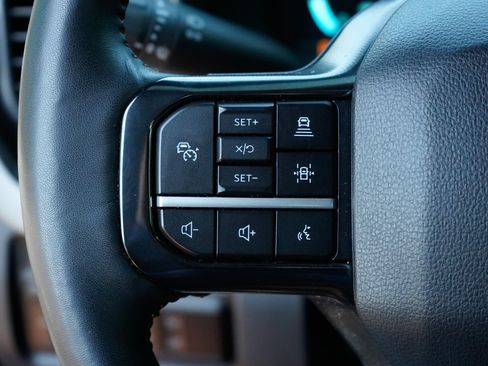 Used 2024 Ford F350 Platinum w/ FX4 Off-Road Package AWD/4WD image 16