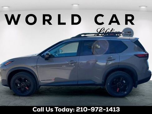 Used 2025 Nissan Rogue SV w/ Rock Creek Premium Package AWD/4WD image 4