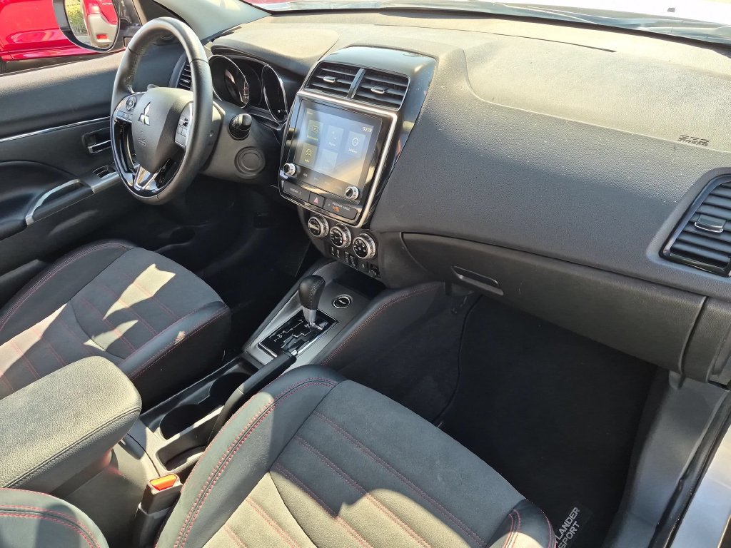 Used 2025 Mitsubishi Outlander Sport SE AWD/4WD image 32
