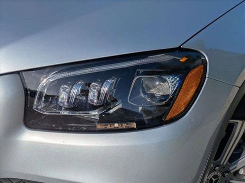 Used 2023 Mercedes-Benz GLS 450 4MATIC image 9