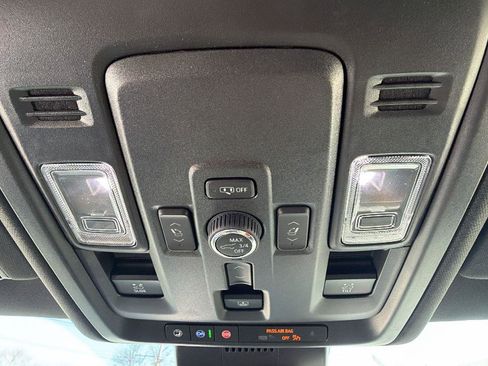 New 2025 GMC Yukon XL Denali w/ Sun & Power Step Package image 24