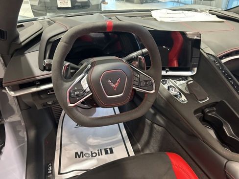 Used 2024 Chevrolet Corvette Stingray Premium Conv w/ 3LT image 13