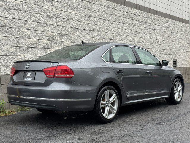 Used 2015 Volkswagen Passat TDI SEL Premium FWD image 3