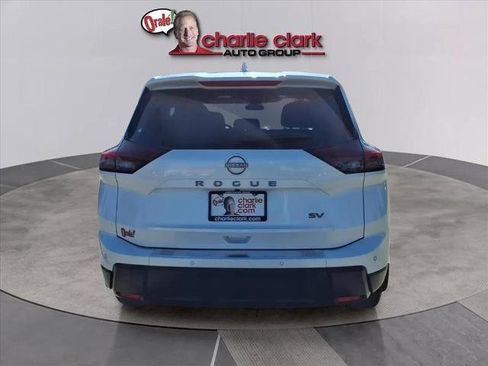 Certified 2024 Nissan Rogue SV image 4