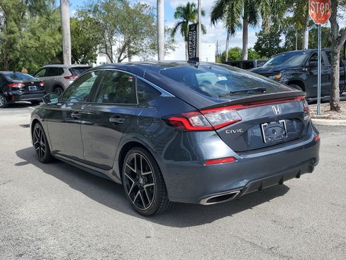 Used 2022 Honda Civic Sport Touring image 4