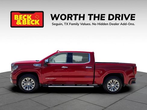 Used 2024 GMC Sierra 1500 Denali w/ Technology Package AWD/4WD image 8