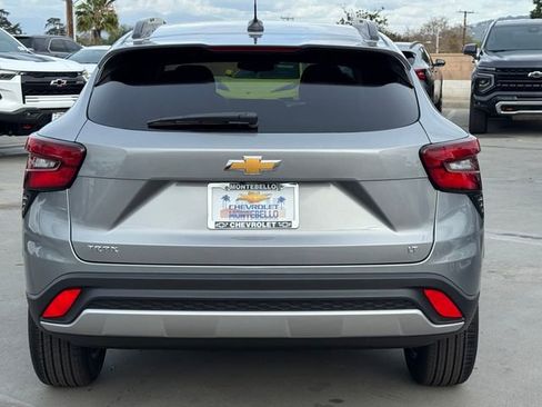 New 2026 Chevrolet Trax LT image 4