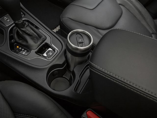 Used 2019 Jeep Cherokee Latitude Plus FWD image 41