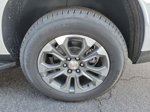 New 2026 Chevrolet Suburban LT w/ Comfort Package image 22