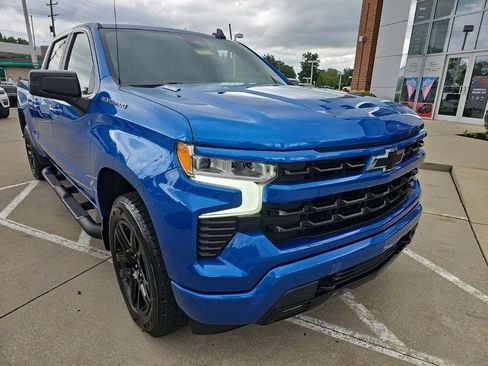 Used 2023 Chevrolet Silverado 1500 RST w/ Convenience Package II AWD/4WD image 7