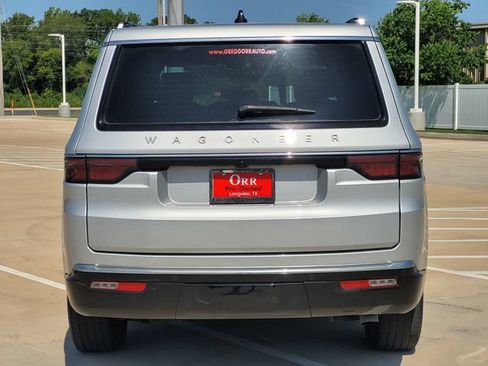 Used 2024 Jeep Wagoneer 2WD image 6