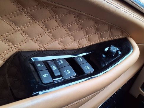 Used 2024 Jeep Grand Cherokee L Summit AWD/4WD image 23