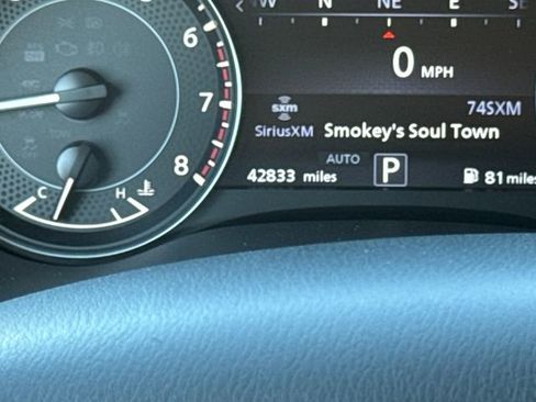 Used 2024 Nissan Armada SL w/ Captain's Chairs Package image 16