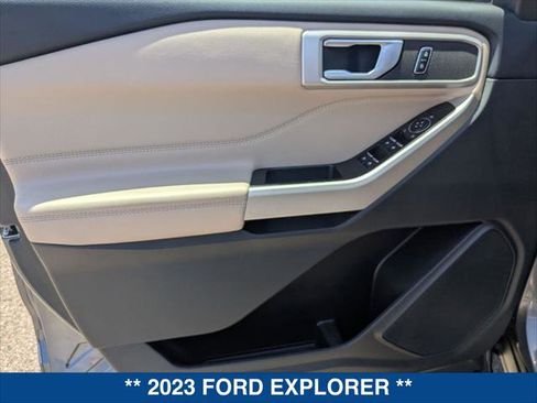 Used 2023 Ford Explorer XLT RWD image 10