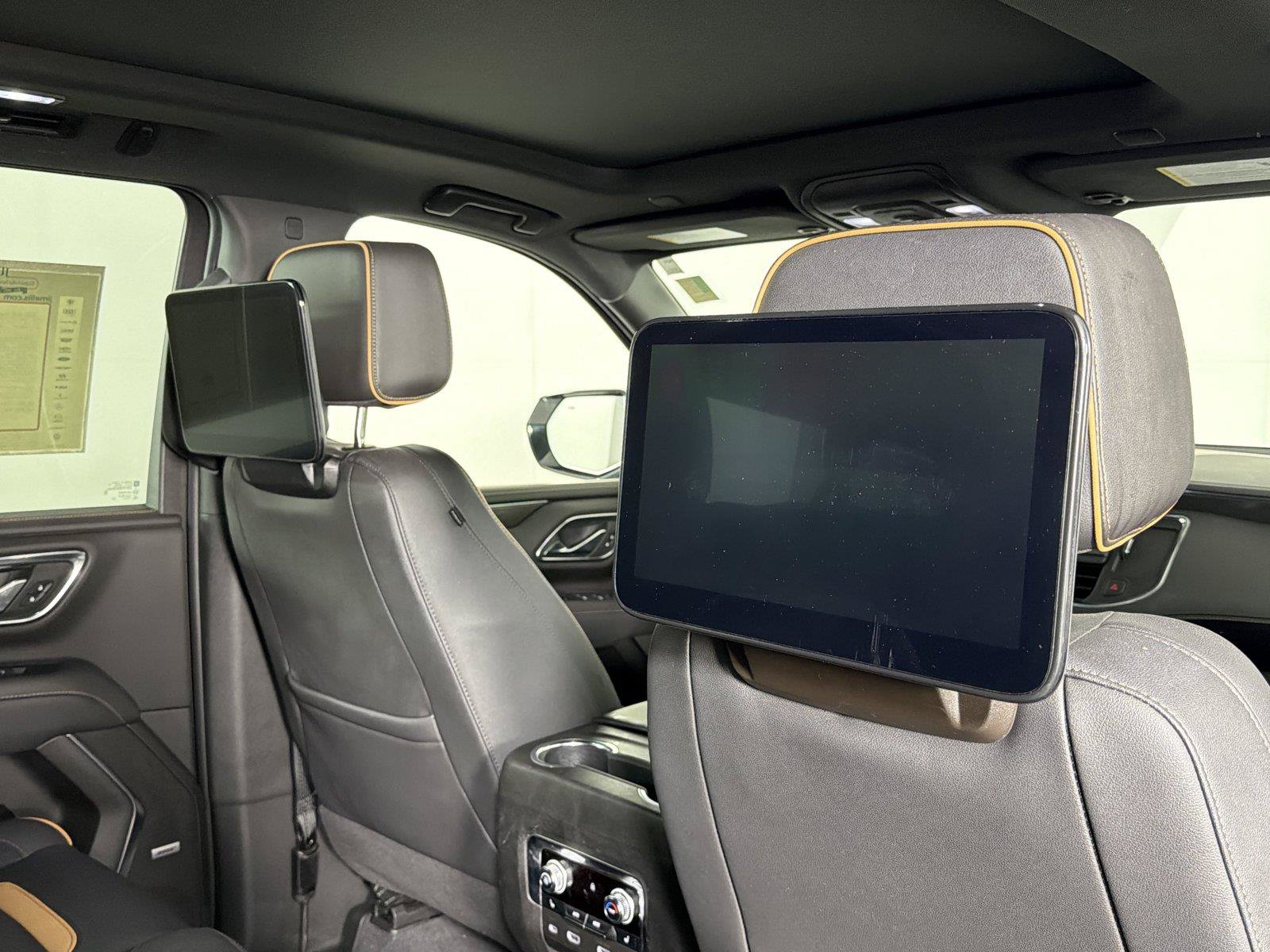 Used 2023 GMC Yukon XL AT4 w/ LPO, Floor Liner Package AWD/4WD image 14
