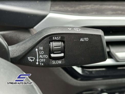 Used 2024 BMW 330i xDrive Sedan w/ Convenience Package image 25