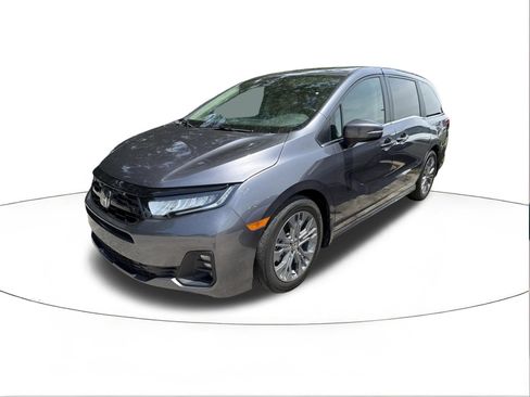 Used 2025 Honda Odyssey Touring image 4