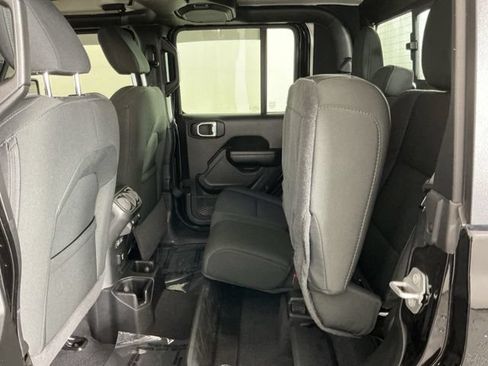 Used 2021 Jeep Gladiator Sport AWD/4WD image 30