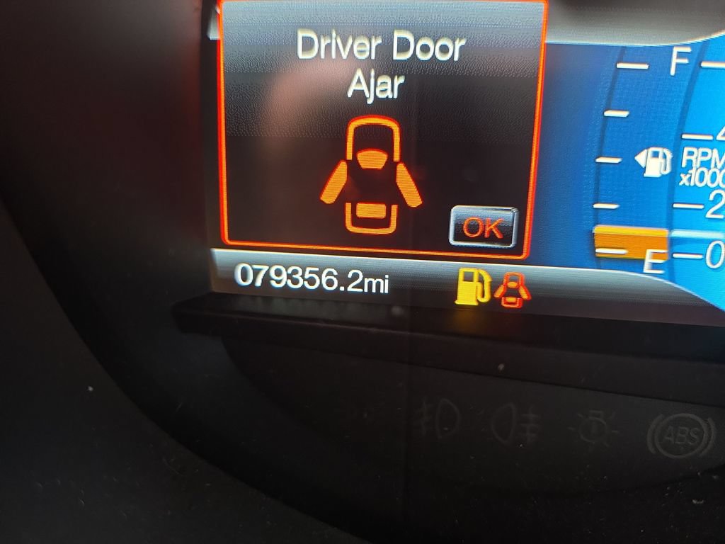 Used 2018 Ford Edge SEL w/ Equipment Group 201A AWD/4WD image 16
