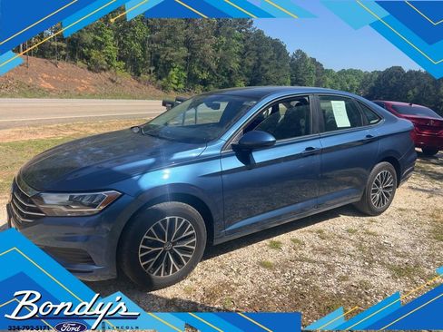 Used 2021 Volkswagen Jetta SE image 1
