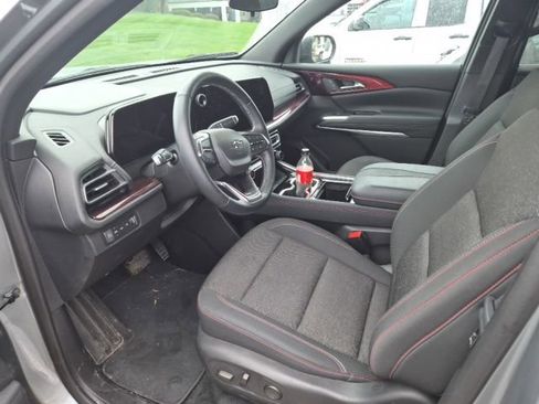 Used 2024 Chevrolet Traverse Z71 image 6