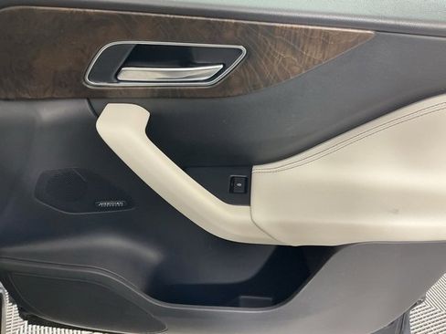 Used 2018 Jaguar F-PACE S image 13