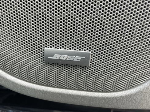 Used 2021 GMC Acadia SLE w/ Driver Convenience Package image 16