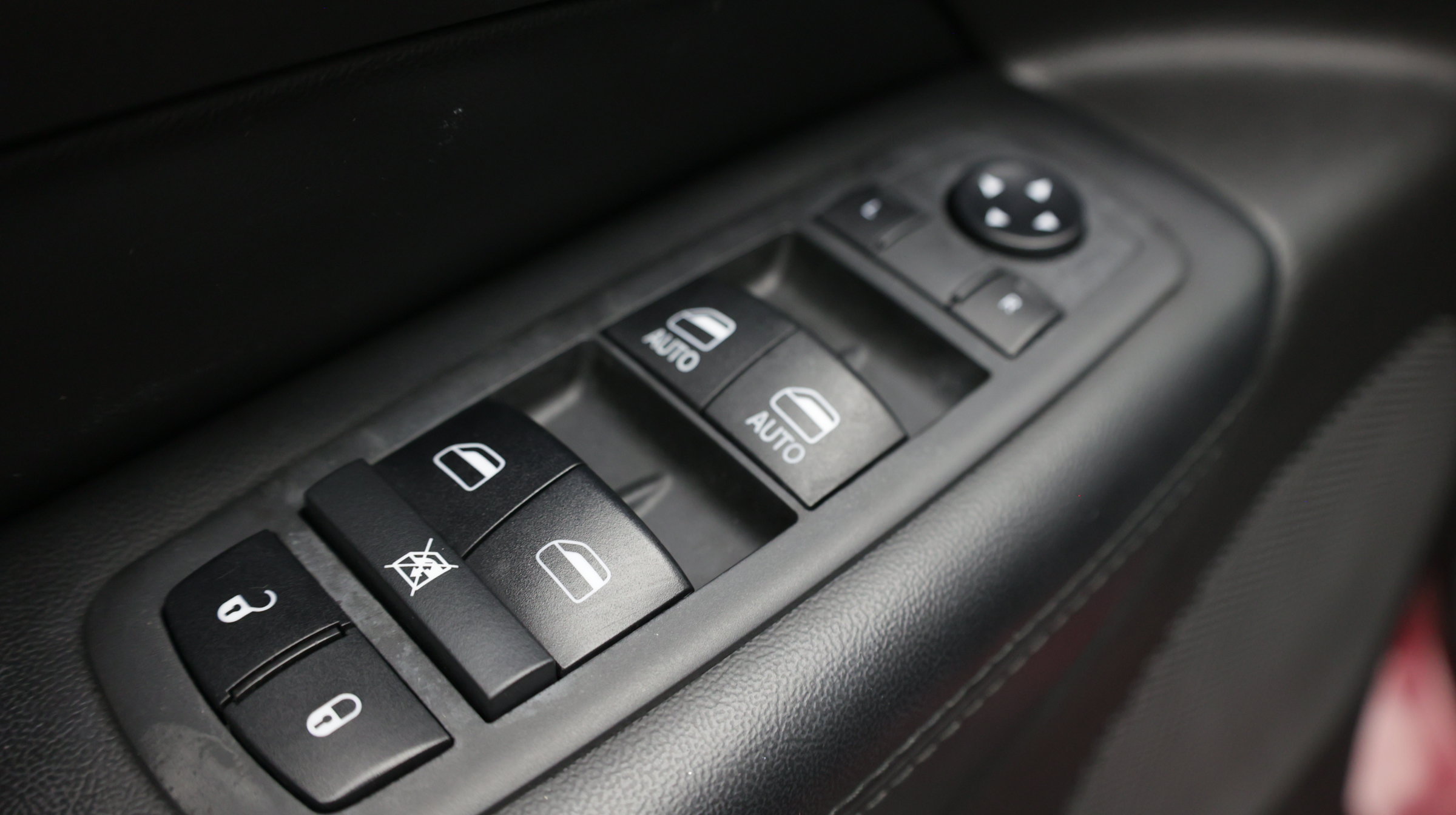 Used 2019 Jeep Grand Cherokee Laredo RWD image 16