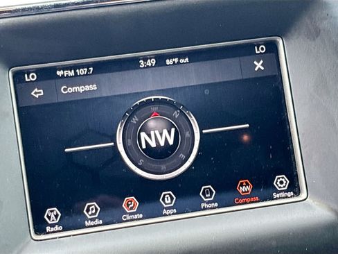 Used 2018 Jeep Grand Cherokee Laredo AWD/4WD image 13