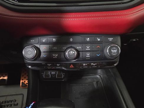 Used 2022 Dodge Durango R/T w/ Blacktop Package AWD/4WD image 28