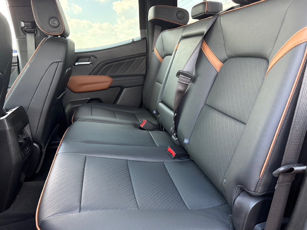 New 2026 GMC Canyon AT4 w/ AT4 Premium Package AWD/4WD image 32