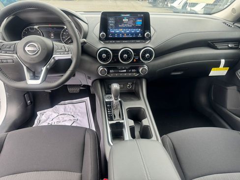 Used 2025 Nissan Sentra SV w/ All-Weather Package image 9