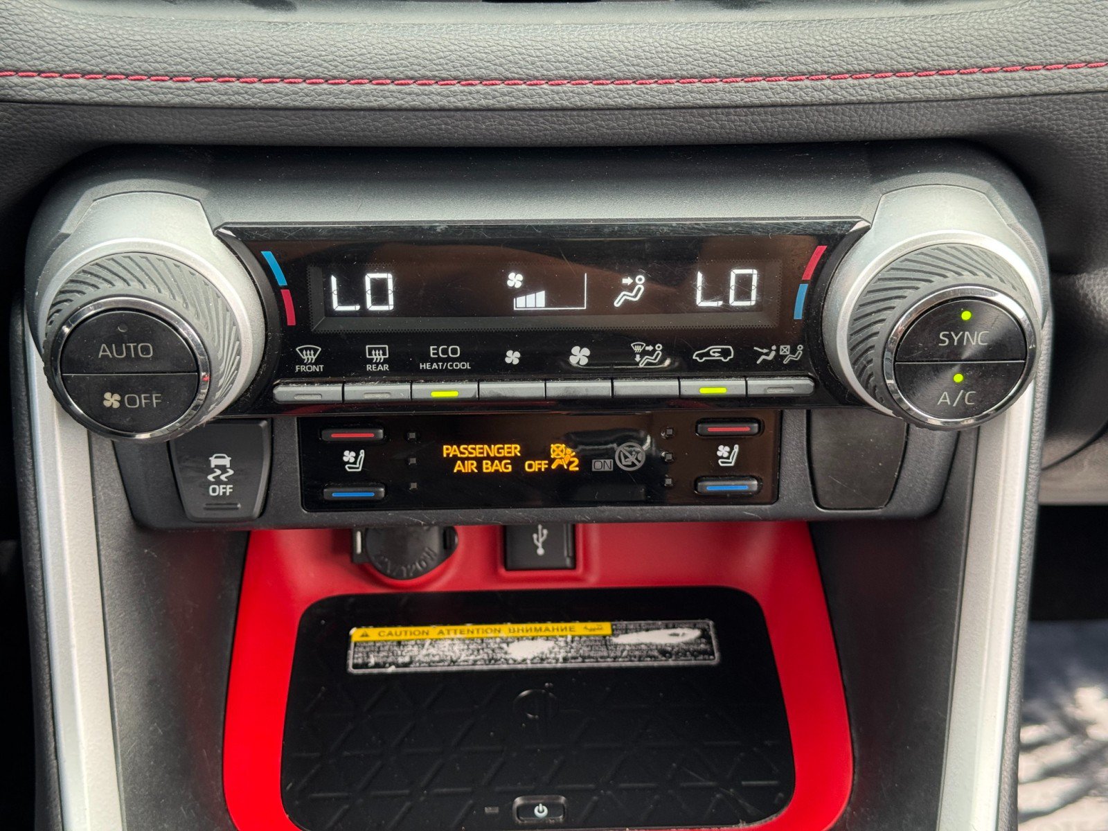 Used 2020 Toyota RAV4 TRD Off-Road AWD/4WD image 25
