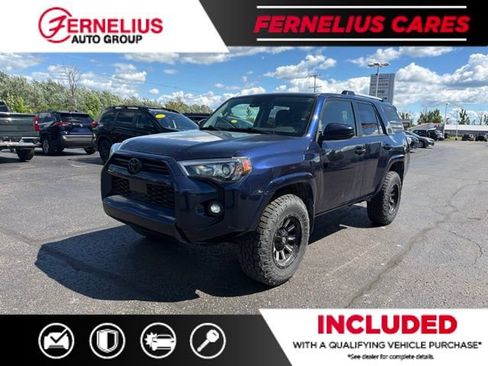 Used 2021 Toyota 4Runner SR5 AWD/4WD image 3
