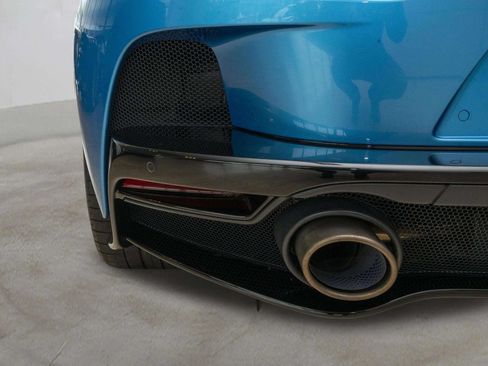 Used 2023 McLaren GT RWD image 40