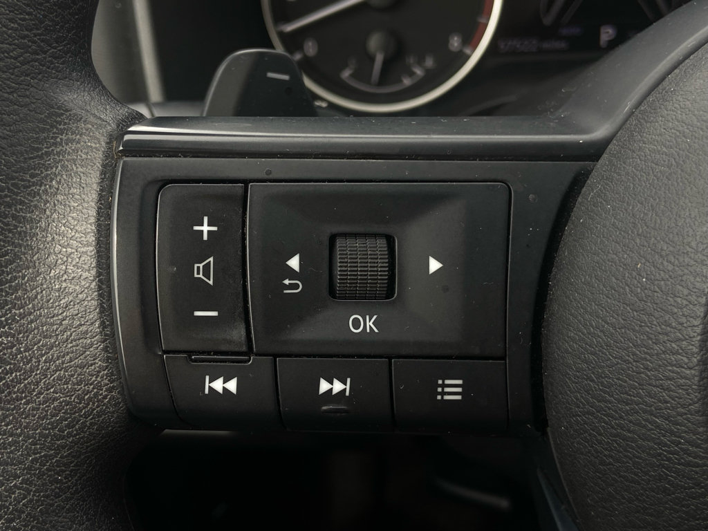 Used 2024 Nissan Rogue SV AWD/4WD image 19