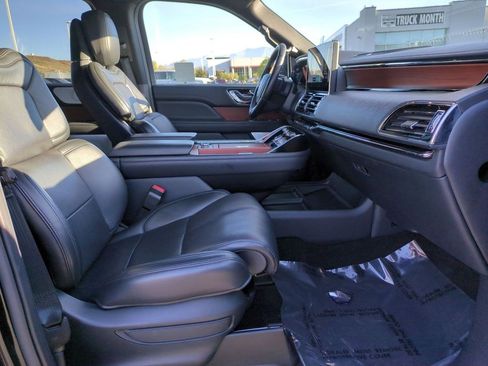 Used 2024 Lincoln Navigator Reserve AWD/4WD image 31