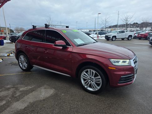 Used 2019 Audi Q5 2.0T Premium Plus w/ Premium Plus Package image 3
