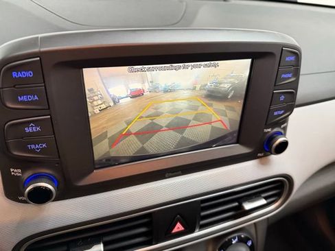 Used 2021 Hyundai Kona SE image 31