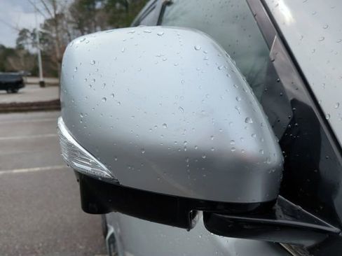 Used 2024 Nissan Armada SL w/ Captain's Chairs Package image 12