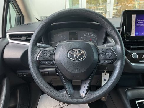 Used 2025 Toyota Corolla LE FWD image 23
