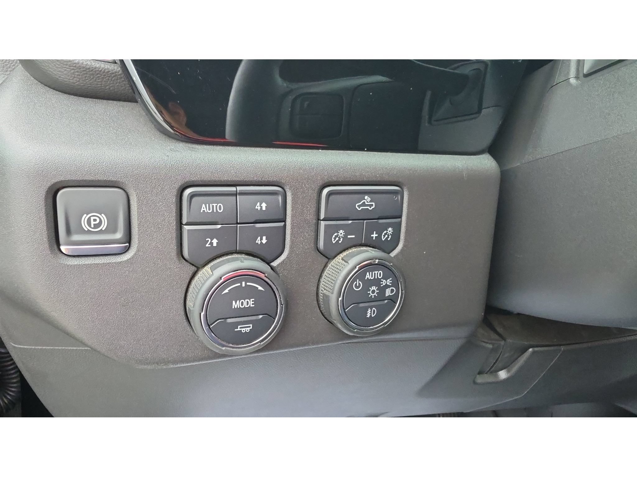 Used 2024 Chevrolet Silverado 1500 RST AWD/4WD image 12