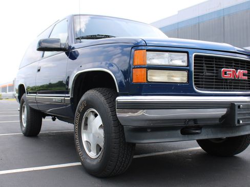 Used 1997 GMC Yukon 4WD 2-Door w/ Marketing Opt Pkg 2 image 40