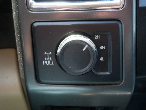 Used 2017 Ford F350 XLT w/ XLT Premium Package AWD/4WD image 22