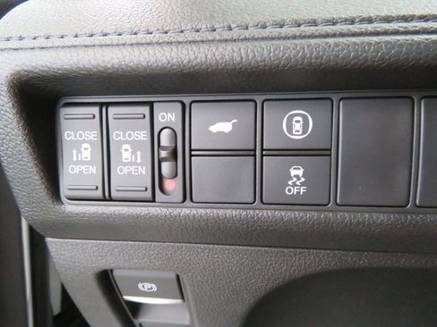 Used 2023 Honda Odyssey Sport image 29